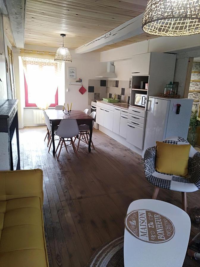 Appartement Cozy Dans Maison Privee Tauves Luaran gambar