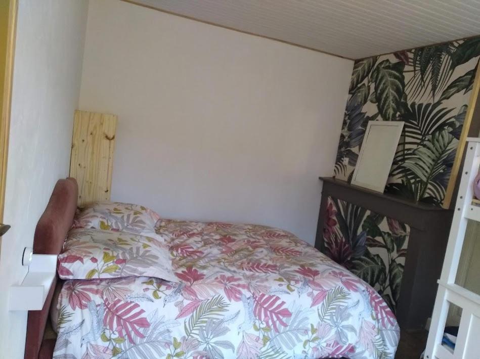 Appartement Cozy Dans Maison Privee Tauves Luaran gambar