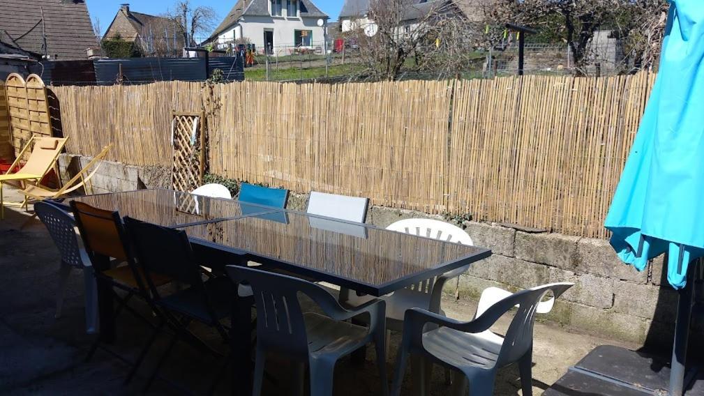 Appartement Cozy Dans Maison Privee Tauves Luaran gambar